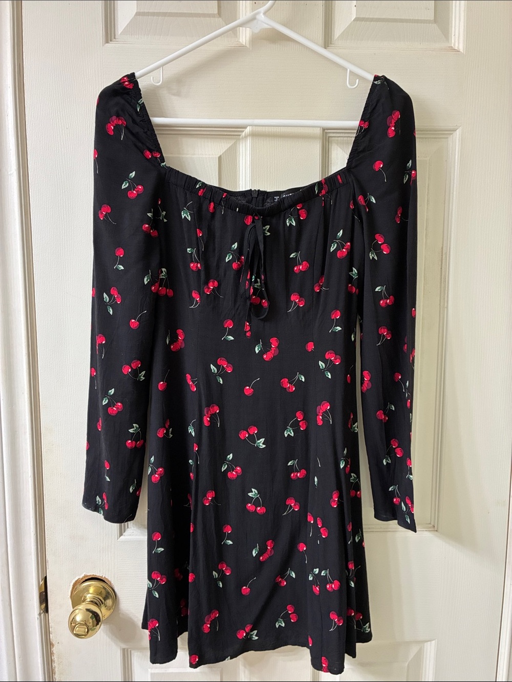 🌷3 for $25🌷SHEIN, US M, Black & Red Cherry Print Long Sleeve Mini Dress, NWOT